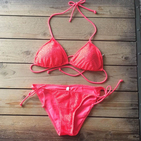aerie Other - NEW aerie Triangle Top Crochet String Bikini